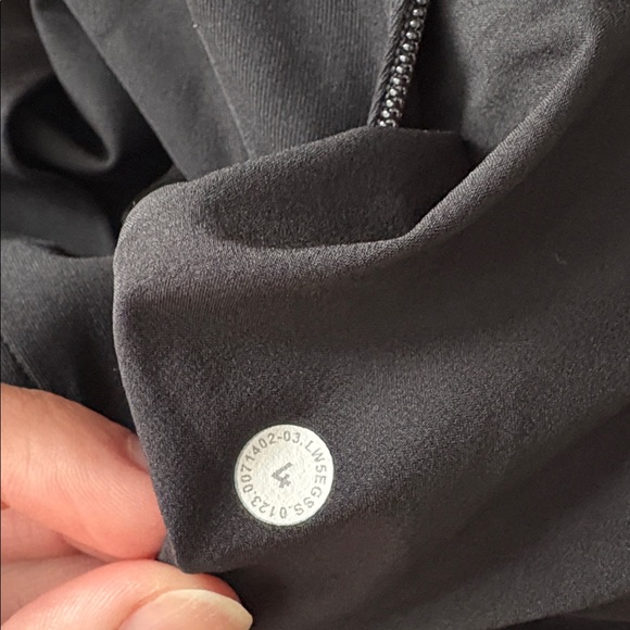 NEW Lululemon Smooth Fit Pull-On High-Rise Pant Black Size 4 - Picture 4 of 8